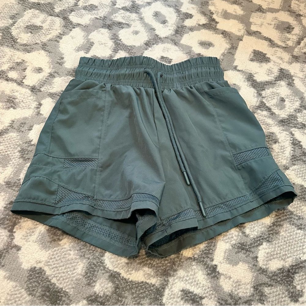 Active Domino Fashion Running Shorts Teal Size Small Athletic Active Pockets